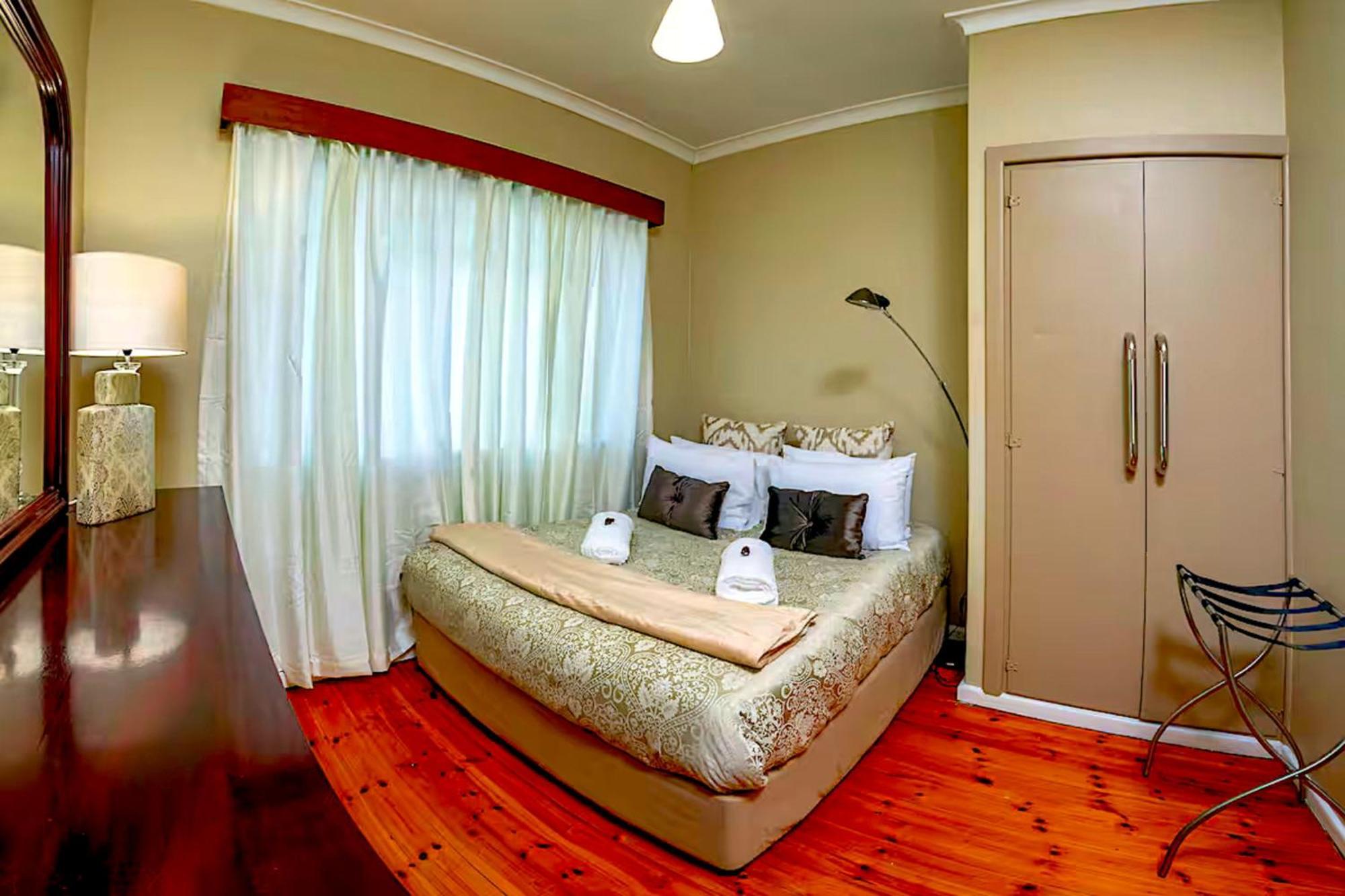 Munro Suites Port Elizabeth Exterior foto